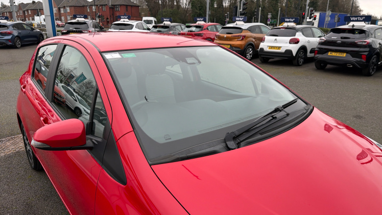 Toyota Yaris 1.5 VVT-i Icon Tech 5dr Petrol Hatchback